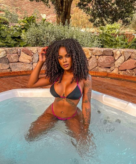 Lais Oliveira onlyfans leaks naked