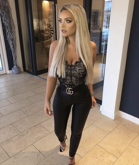 Becca Medlin desnuda onlyfans