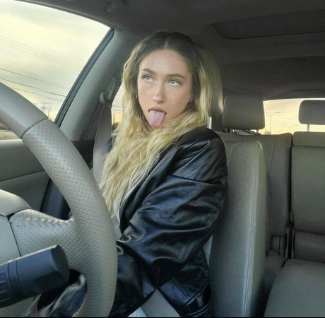 catiee topless onlyfans