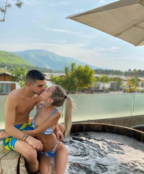 Mishel Zabelman onlyfans pics