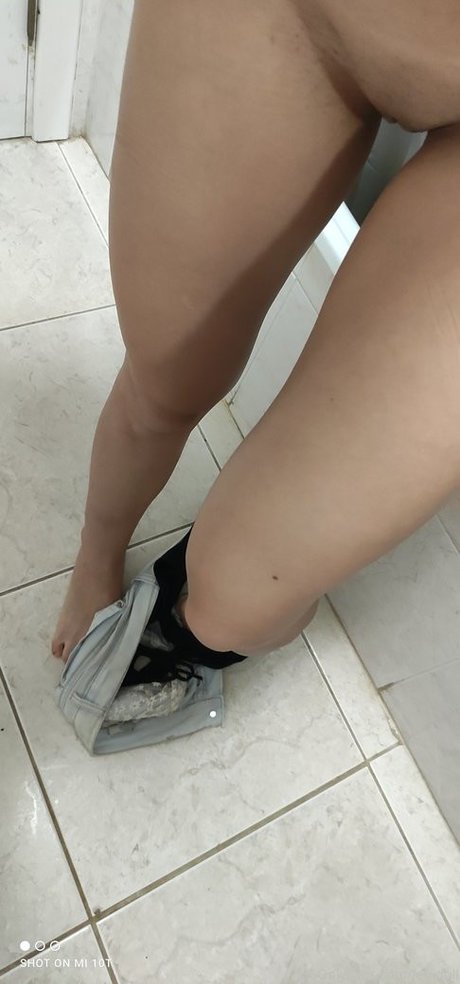 Leni Doll naked onlyfans