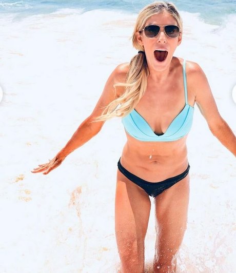 Rebecca Zamolo onlyfans nude tits