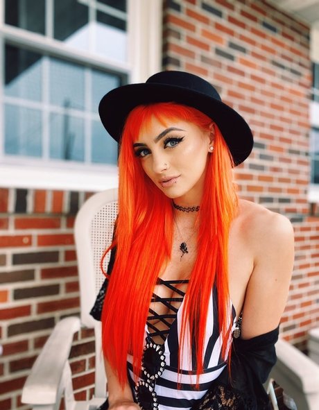 Gigi Dolin tits onlyfans