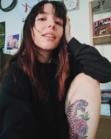 Autumn Farrell tits onlyfans