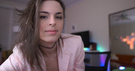 Sophie Lovely sexy onlyfans