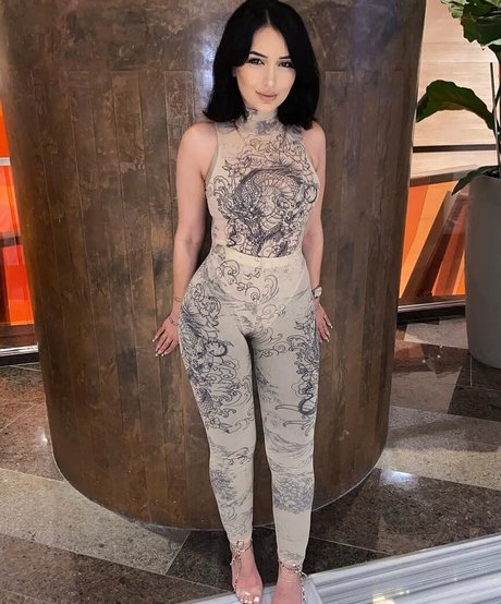 FeetByJo  illustration