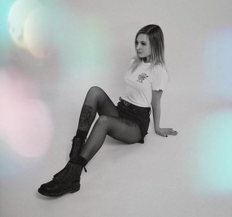 ebony handjob onlyfans hot sex self-portrait