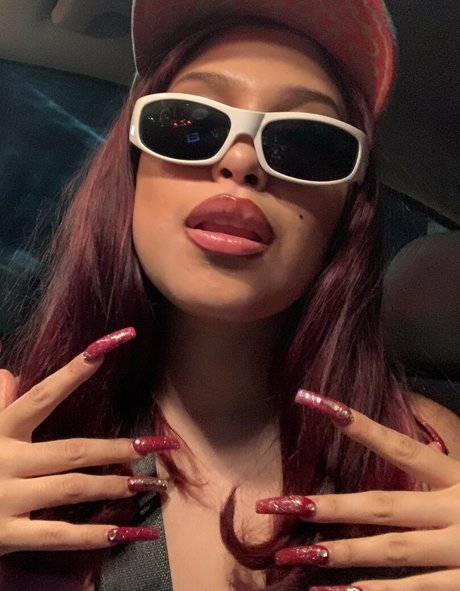 LaMoneyDiosa naked onlyfans