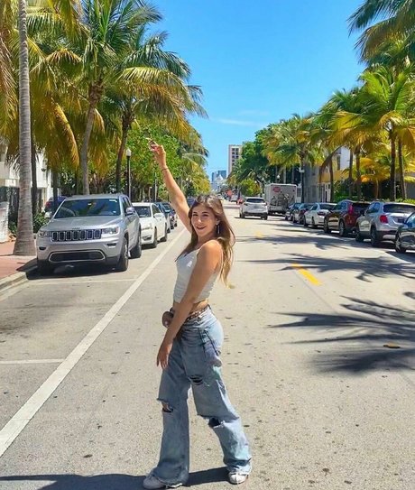 Malak Koura onlyfans nude photos