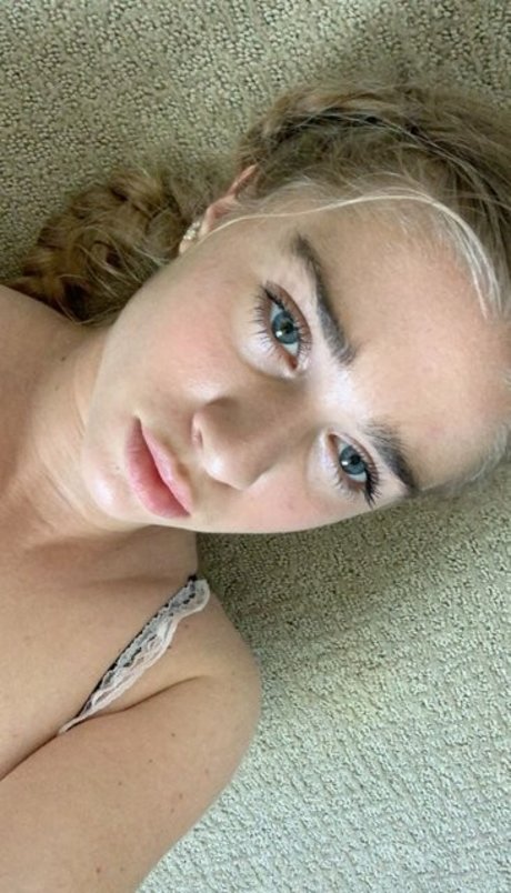 Goldenhoneydip onlyfans nudes leak