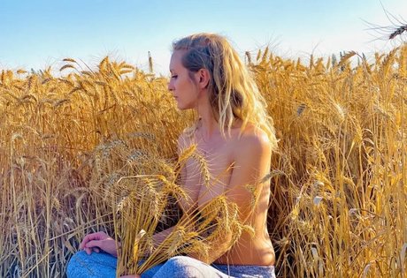 pink princess on sky joi onlyfans