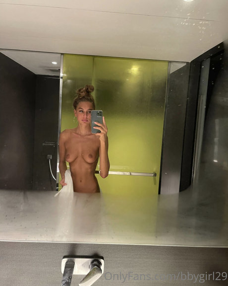 Kyia Peters Basildon nude onlyfans