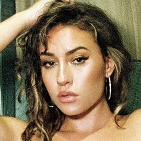 Mooreofjessie onlyfans model photos