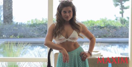 Danielle Fishel onlyfans posts