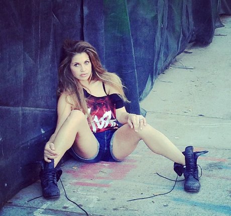 Danielle Fishel onlyfans boobs