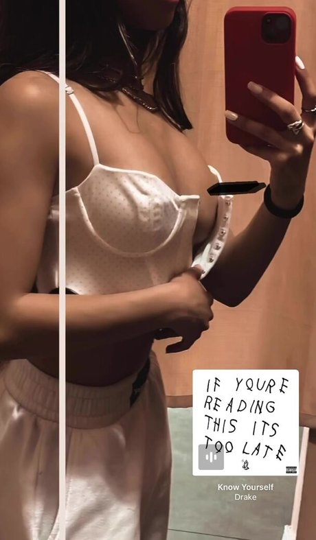 Lia Barlev nude onlyfans leak