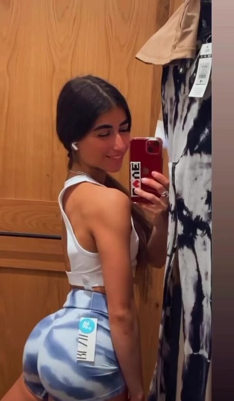 Lia Barlev desnuda onlyfans