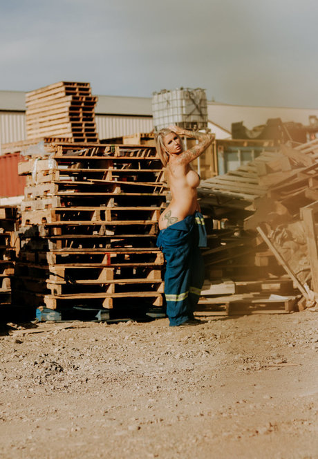 beautiful blonde onlyfans beautiful nude visual