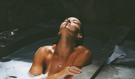 Ebony Jepson onlyfans nude leaks