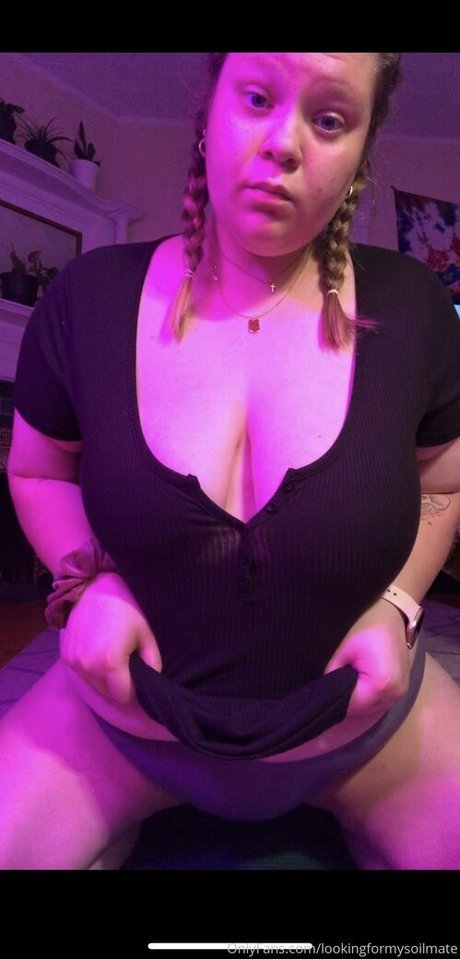 lookingformysoilmate onlyfans nude tits
