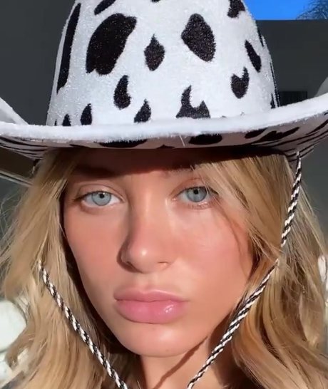 Lana Rh0ades onlyfans sexy