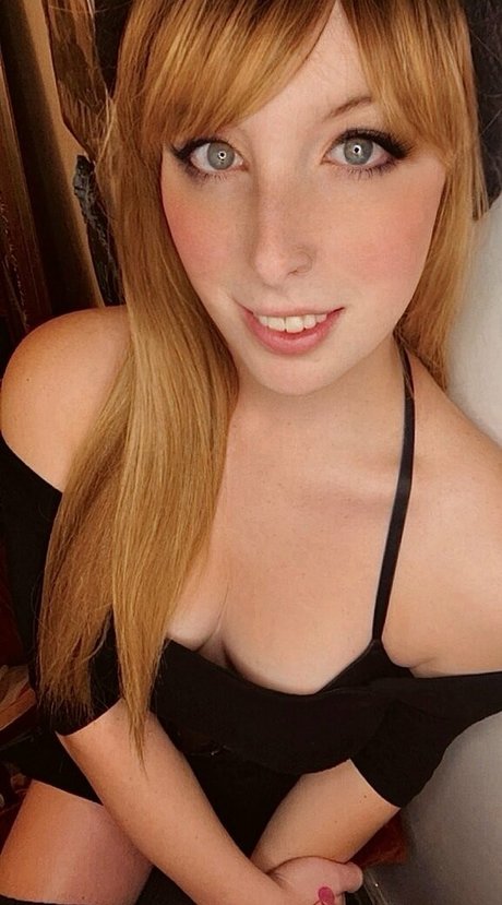 Merry Cherry Bomb onlyfans leaks xxx