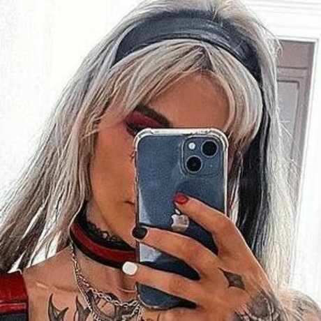 Hannah Taylor fans only