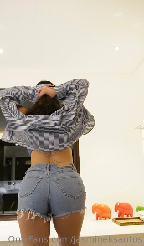 Jasmine Santos onlyfans content type