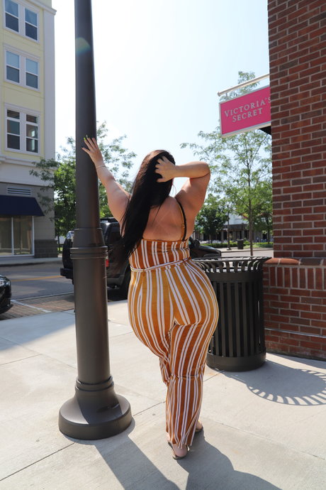 Amber Nova leaks only fans