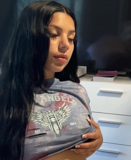 _Caroline Wine nudes onlyfans leaked