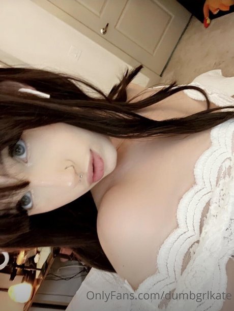 Dumbgrlkate only fans pic