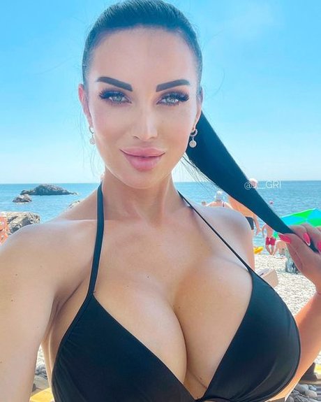 Evgeniya Donetsk onlyfans striptease