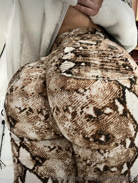 squat riding onlyfans adult exposure