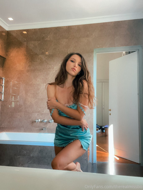 petite feet onlyfans hot porn pictures