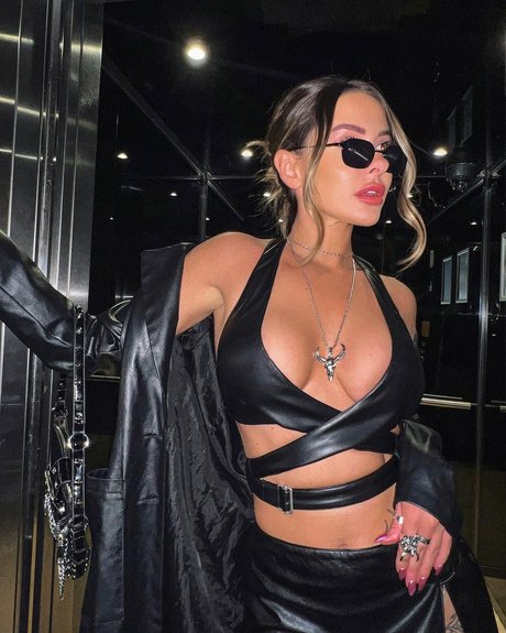 Lacey Montgomery nude only fans leaks