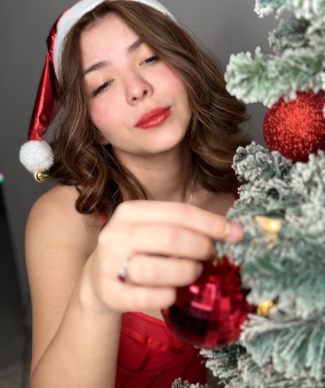 Cielo Saldivar only fans pics