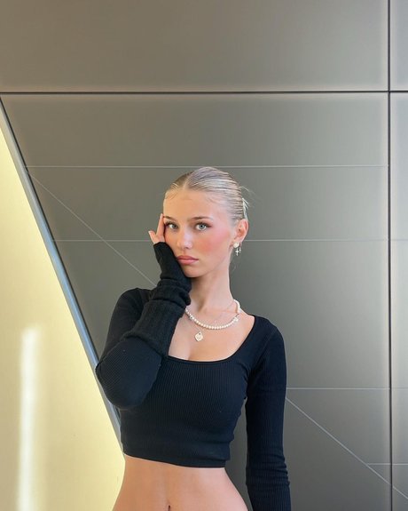 Elena Zoe onlyfans leaks naked