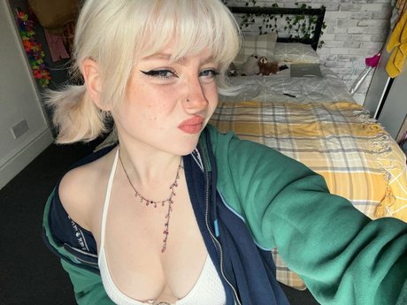 M Ae 3 onlyfans leak ass