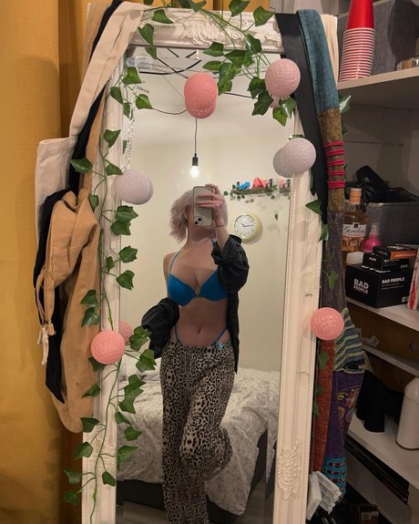 M Ae 3 onlyfans leak naked