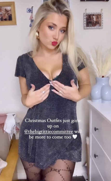 athletic blonde onlyfans beautiful xxx selfie