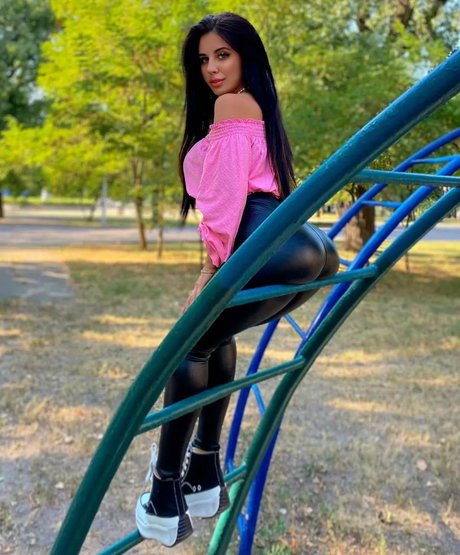 Faina Malinovskaya nude leaks onlyfans