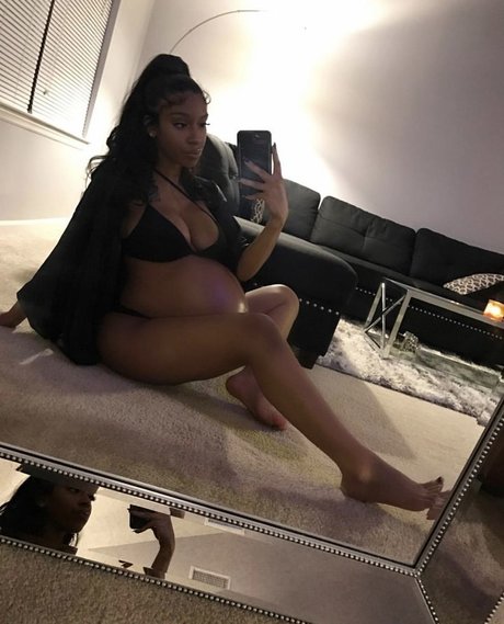 Ashley Burgos onlyfans gratis