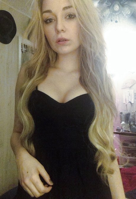 Elyse Summer onlyfans lean