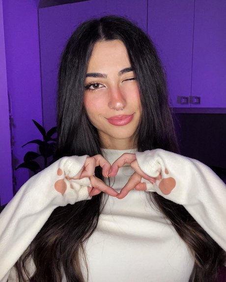 Lucrelisa_ onlyfans leams