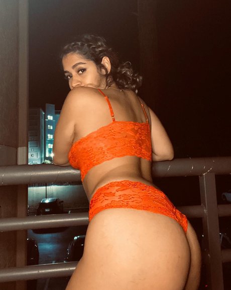 Lyann Diamond onlyfans leaked dirtyship