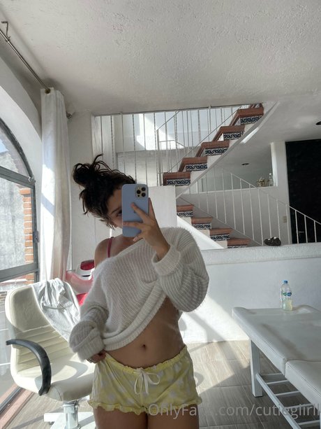 Mariana Castro onlyfans model photo