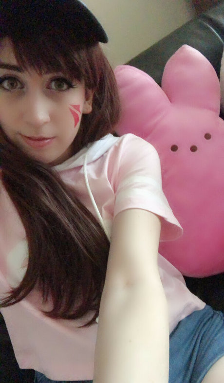 Michi Midnight onlyfans post