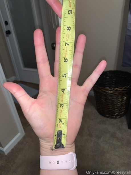 Klara Bradshaw onlyfans model