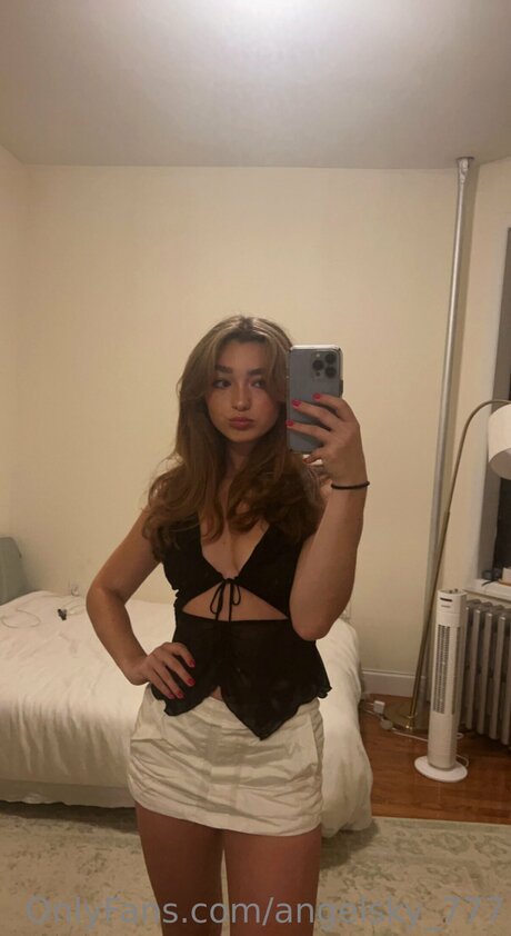 Angelsky 777 onlyfans pics leaked