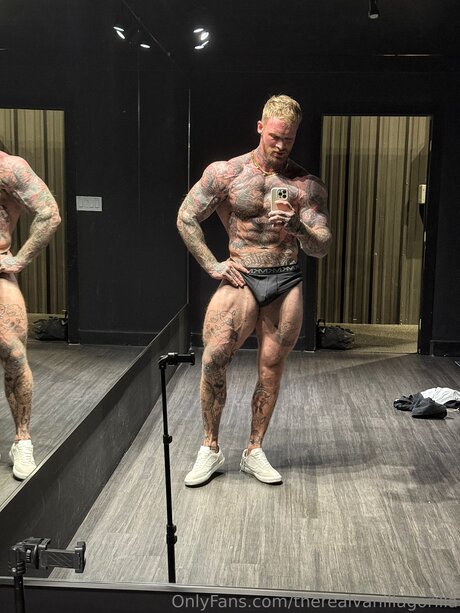 Therealvanillagorilla onlyfans gratis